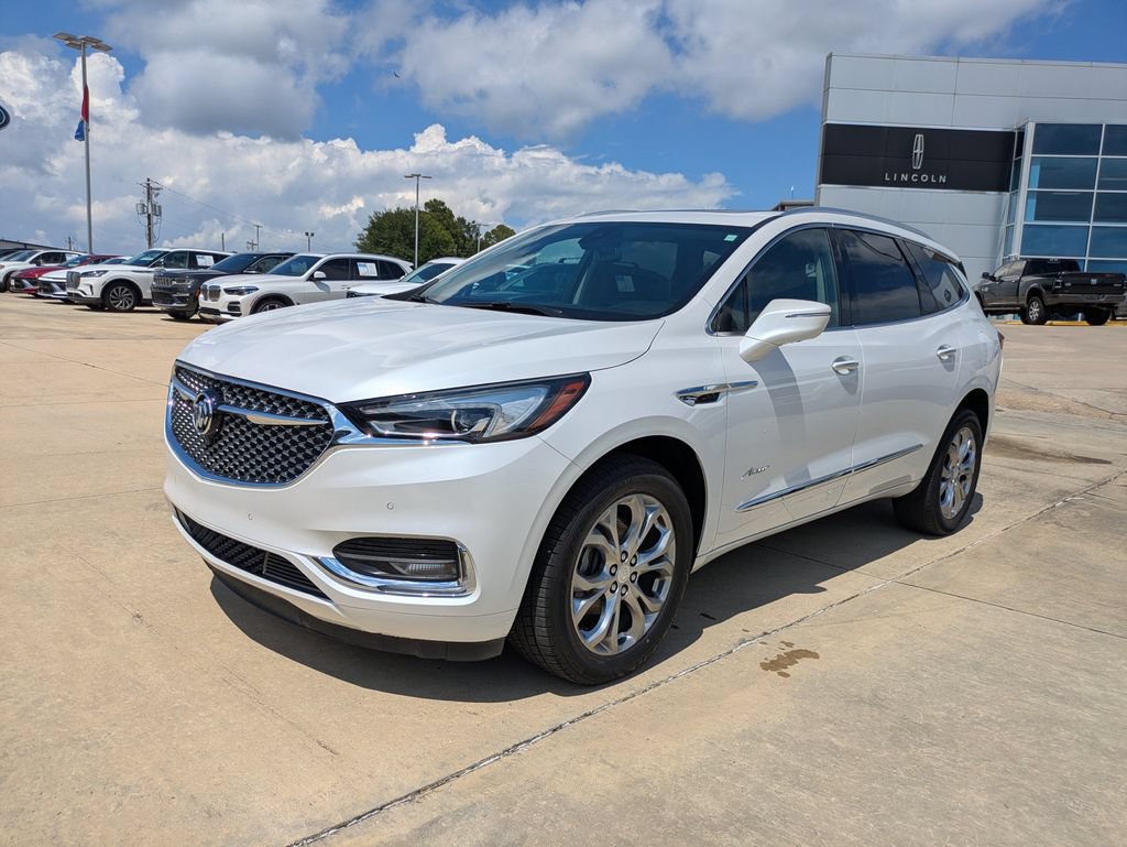 Used 2020 Buick Enclave Avenir w/ Avenir Technology Package AWD/4WD image 1
