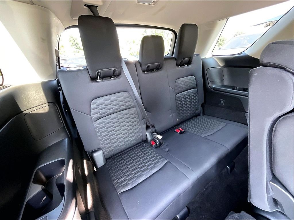 Used 2024 Nissan Pathfinder SV AWD/4WD image 17