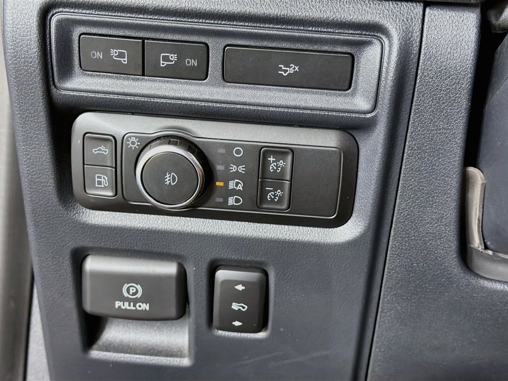 Used 2022 Ford F150 Platinum AWD/4WD image 15
