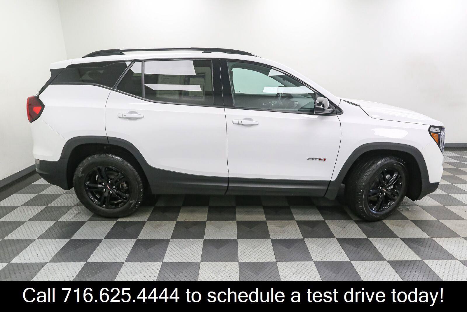Used 2023 GMC Terrain AT4 AWD/4WD image 8