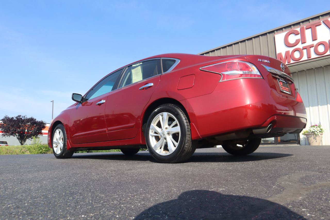 Used 2015 Nissan Altima 2.5 SV FWD image 17