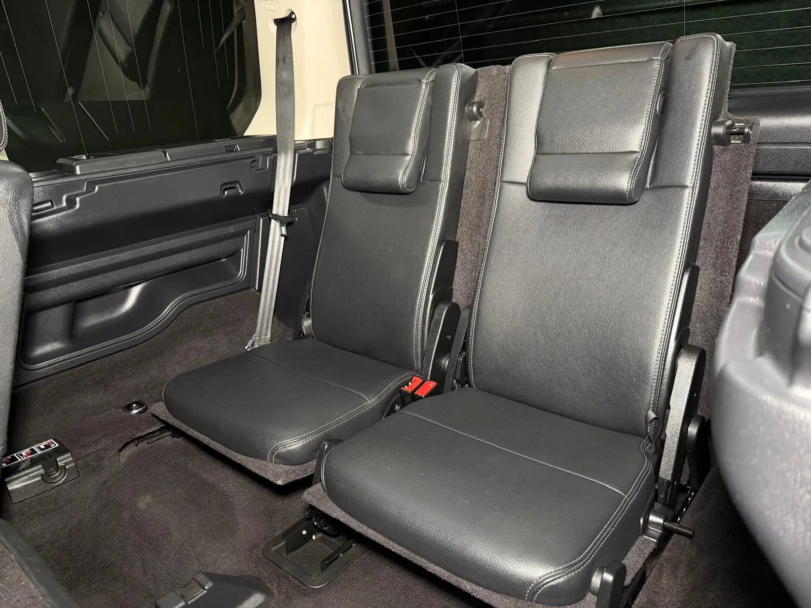 Used 2016 Land Rover LR4 HSE Silver Edition AWD/4WD image 21