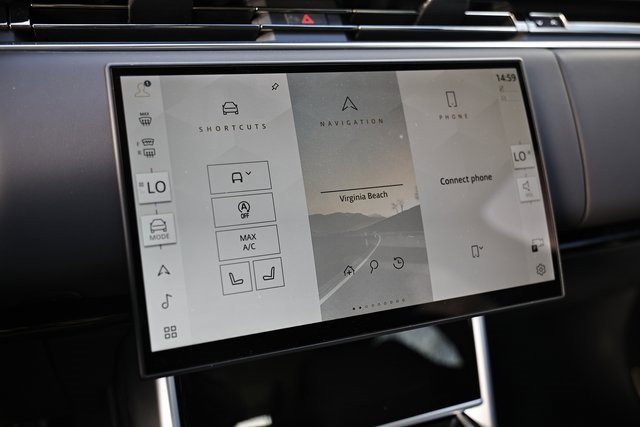 New 2025 Land Rover Range Rover SE image 44