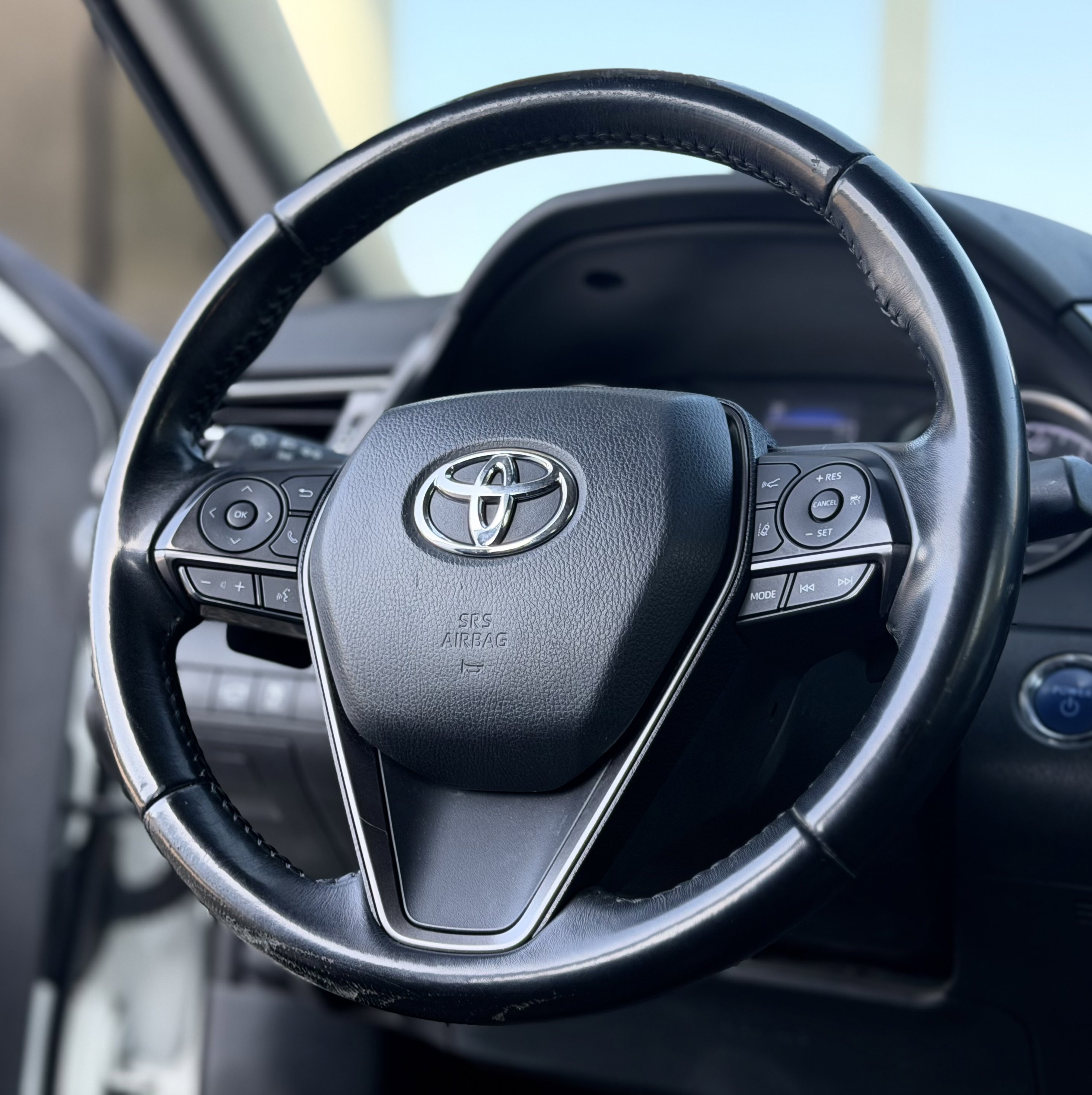 Used 2022 Toyota Camry SE FWD image 25