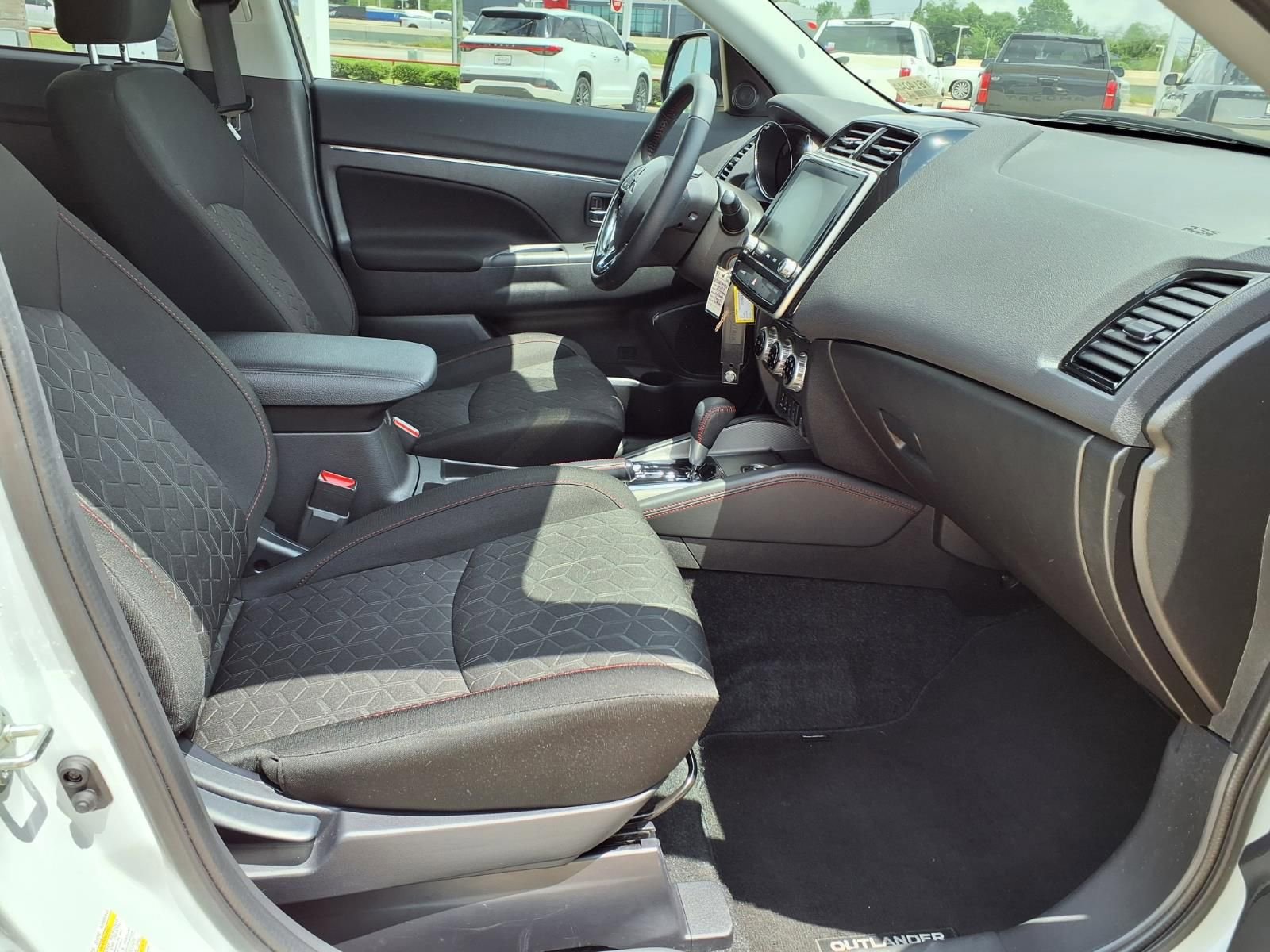 Used 2023 Mitsubishi Outlander Sport LE image 18