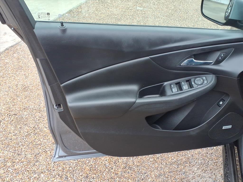 Used 2018 Chevrolet Volt Premier w/ Driver Confidence Package image 17