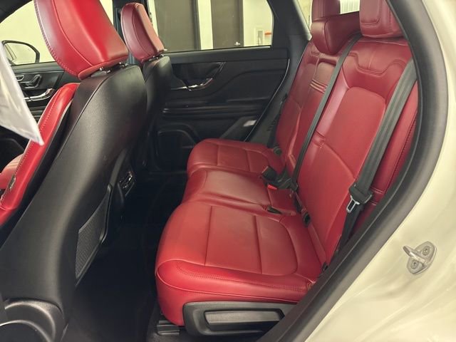 Used 2023 Lincoln Corsair Reserve w/ Rear Removable Package Tray image 21