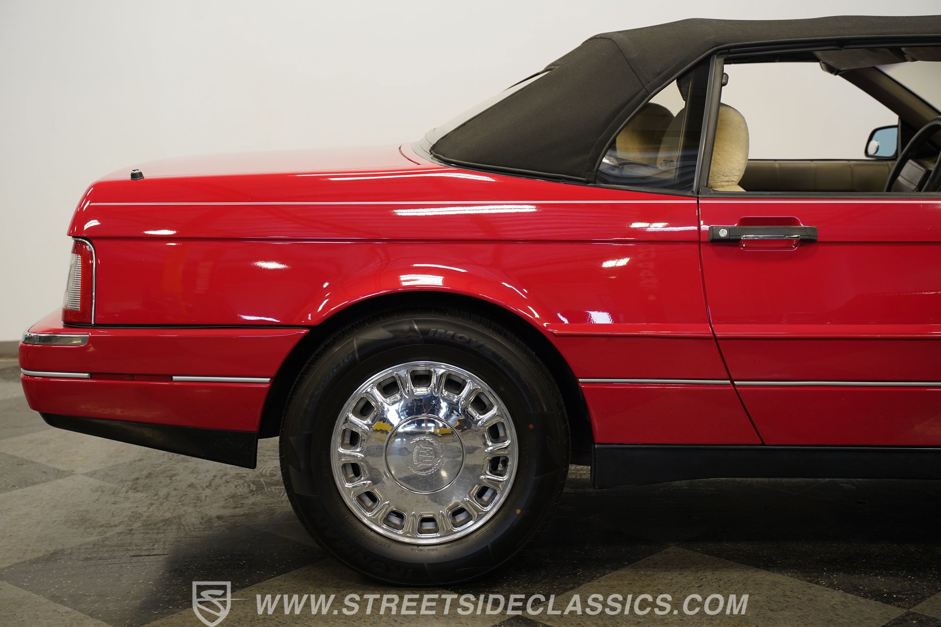 Used 1993 Cadillac Allante FWD image 33