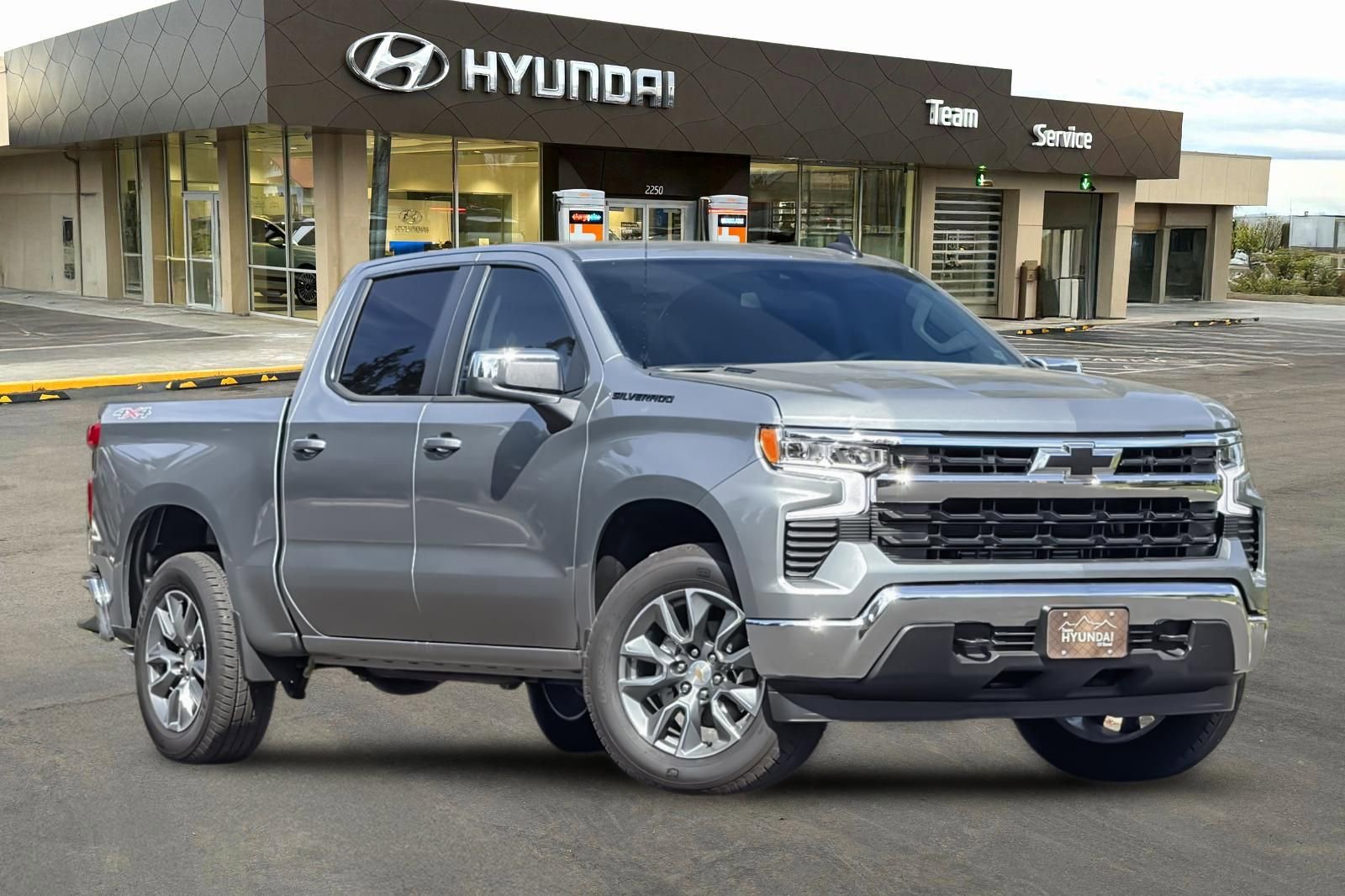 Used 2026 Chevrolet Silverado 1500 LT w/ All Star Edition Plus AWD/4WD image 2
