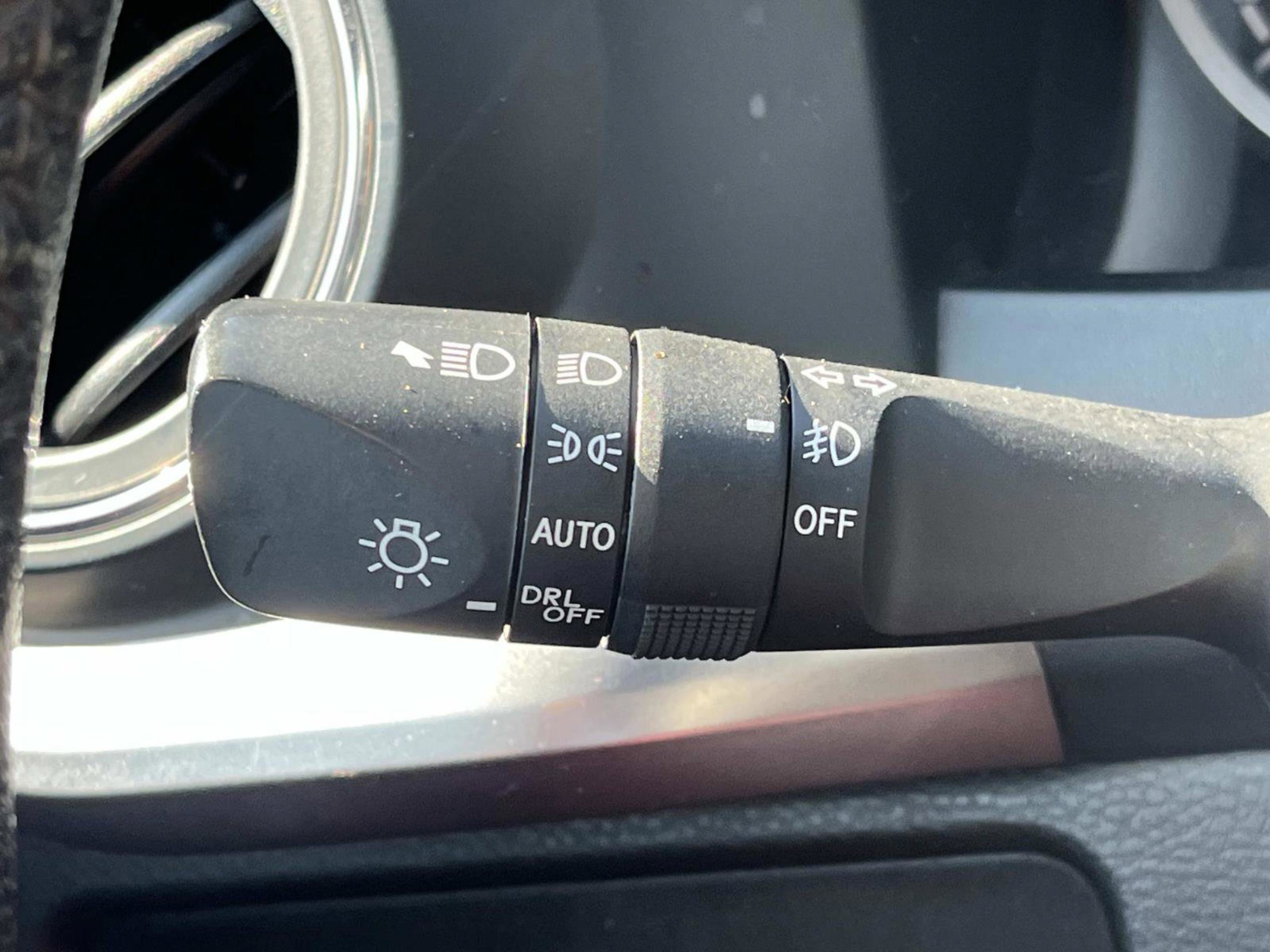 Used 2022 Toyota Tacoma SR5 AWD/4WD image 33