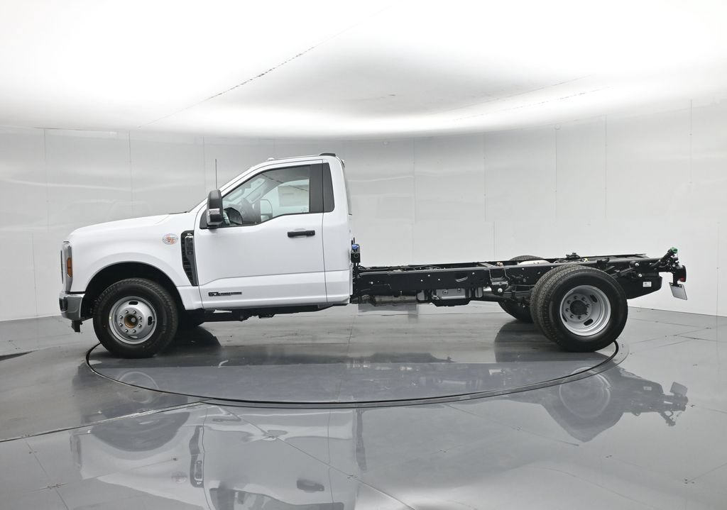 New 2026 Ford F350 XL w/ XL Chrome Package RWD image 21