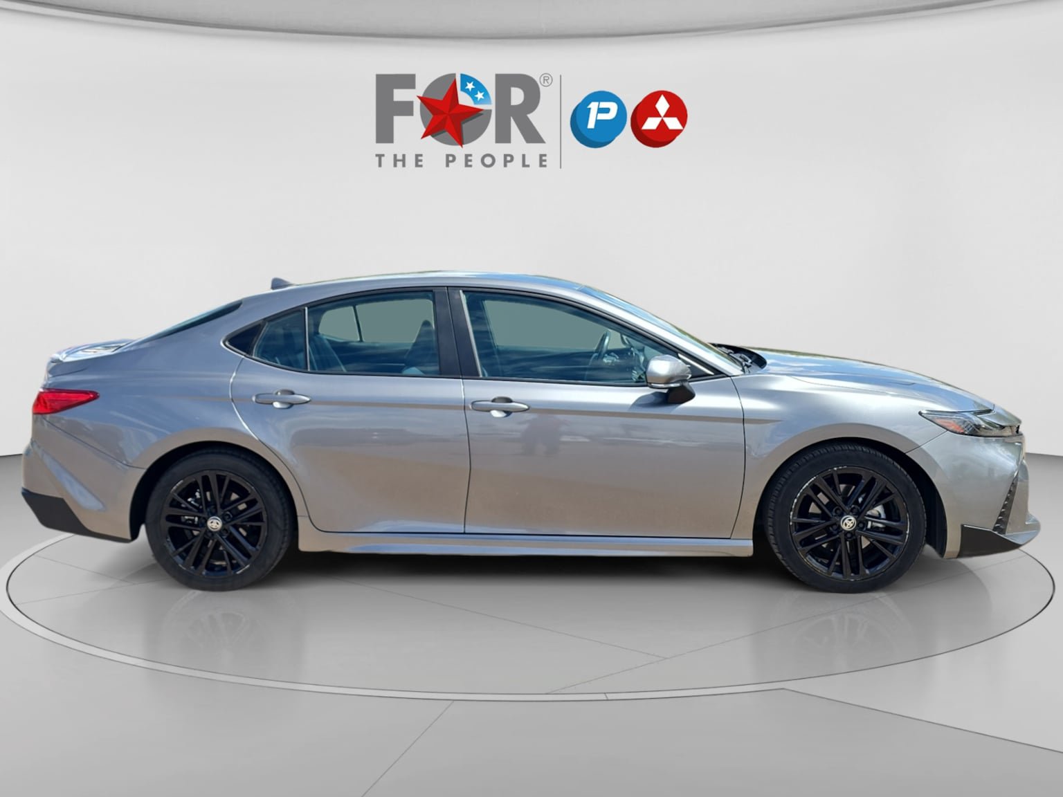 Used 2025 Toyota Camry SE FWD image 6