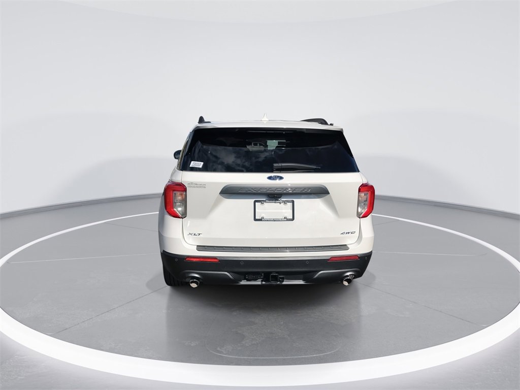 Used 2023 Ford Explorer XLT w/ Equipment Group 202A image 7