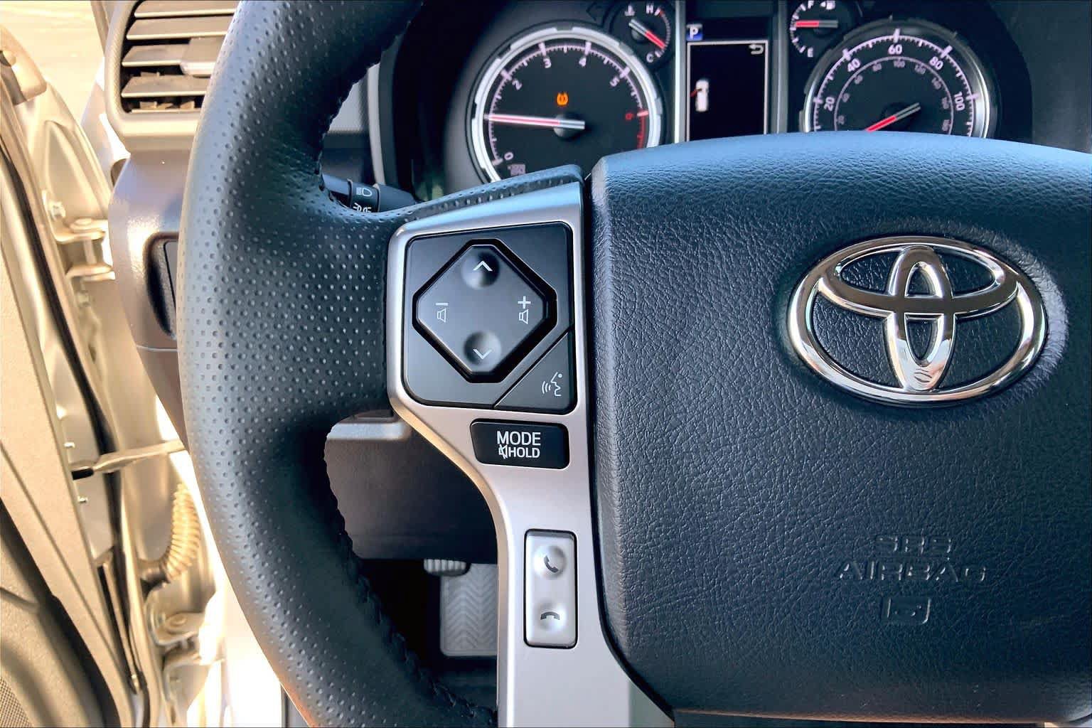 Used 2024 Toyota 4Runner Limited AWD/4WD image 24
