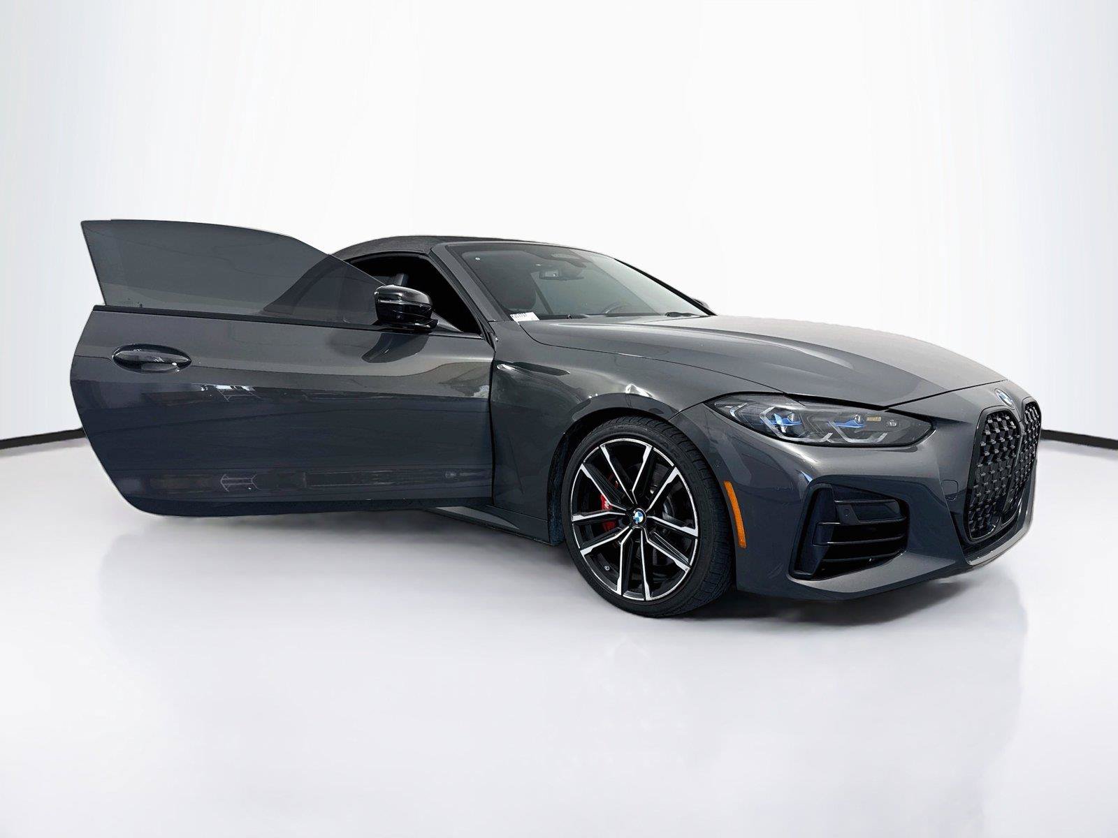 Used 2022 BMW M440i Convertible RWD image 18