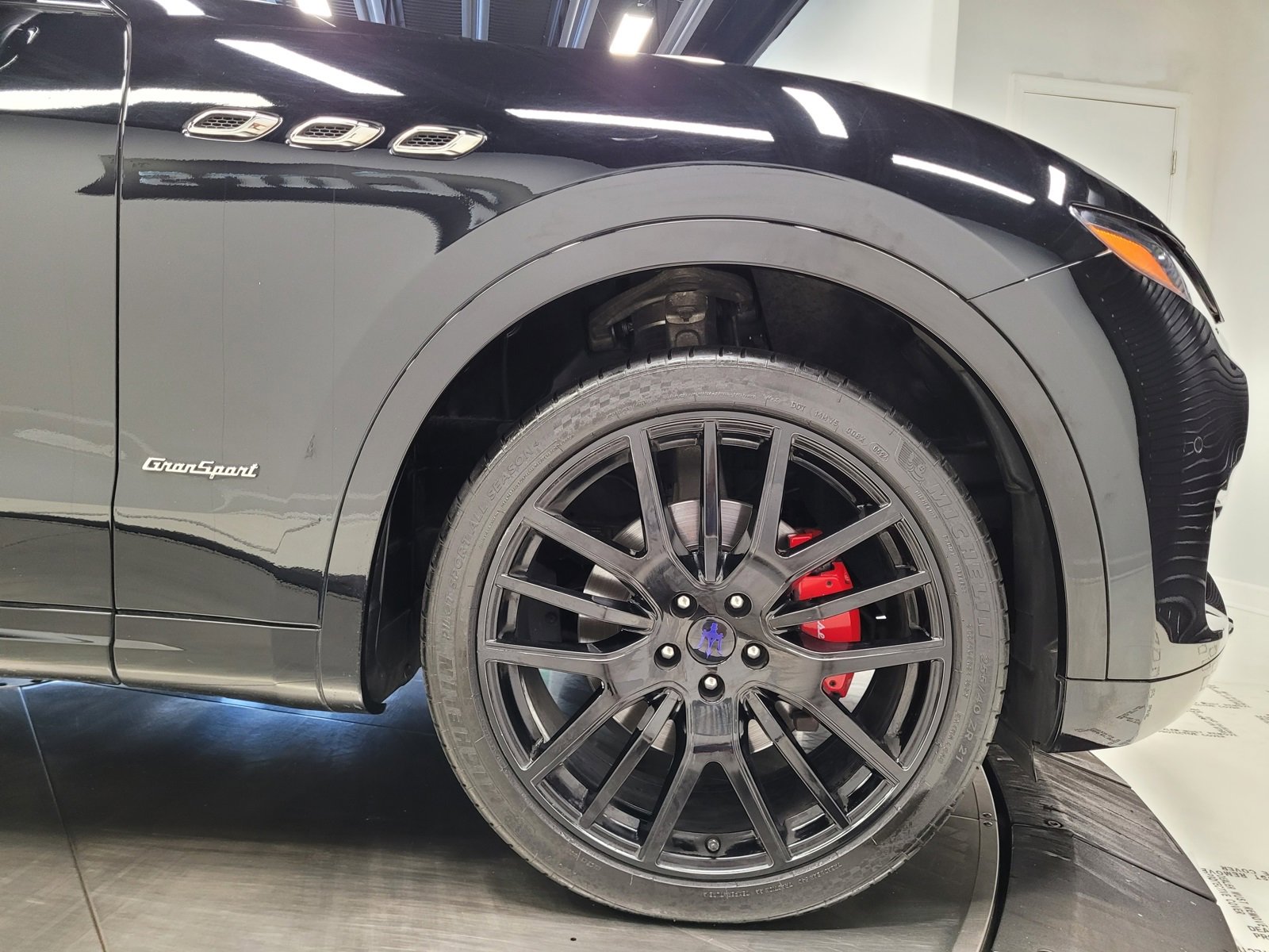 Used 2018 Maserati Levante GranSport image 62