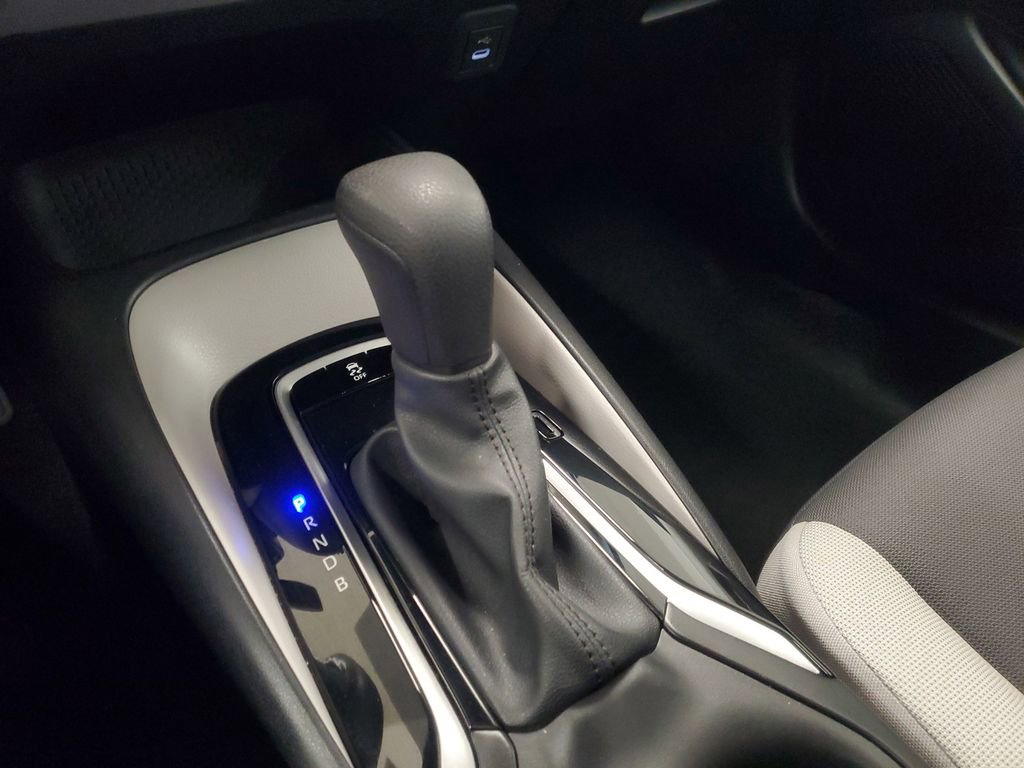 Used 2023 Toyota Corolla LE image 28