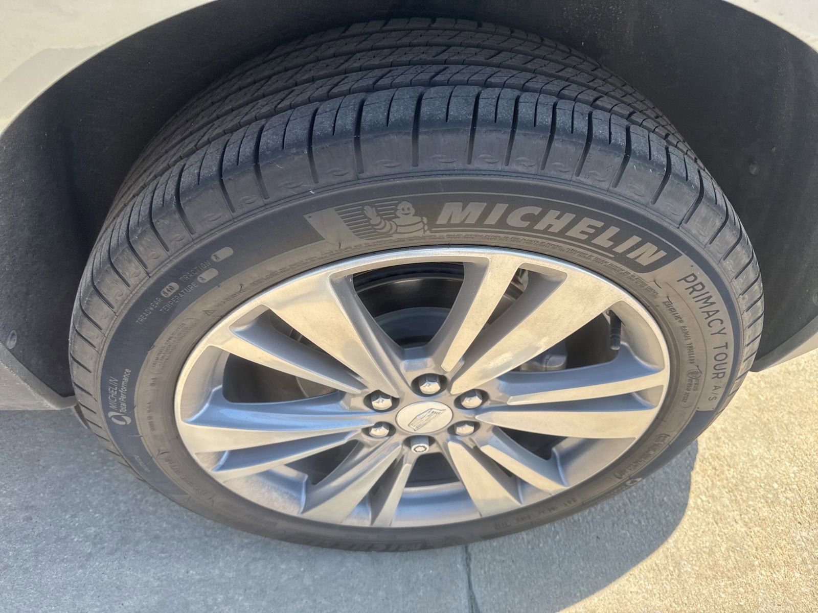 Used 2025 Cadillac XT5 Premium Luxury w/ Technology Package FWD image 11