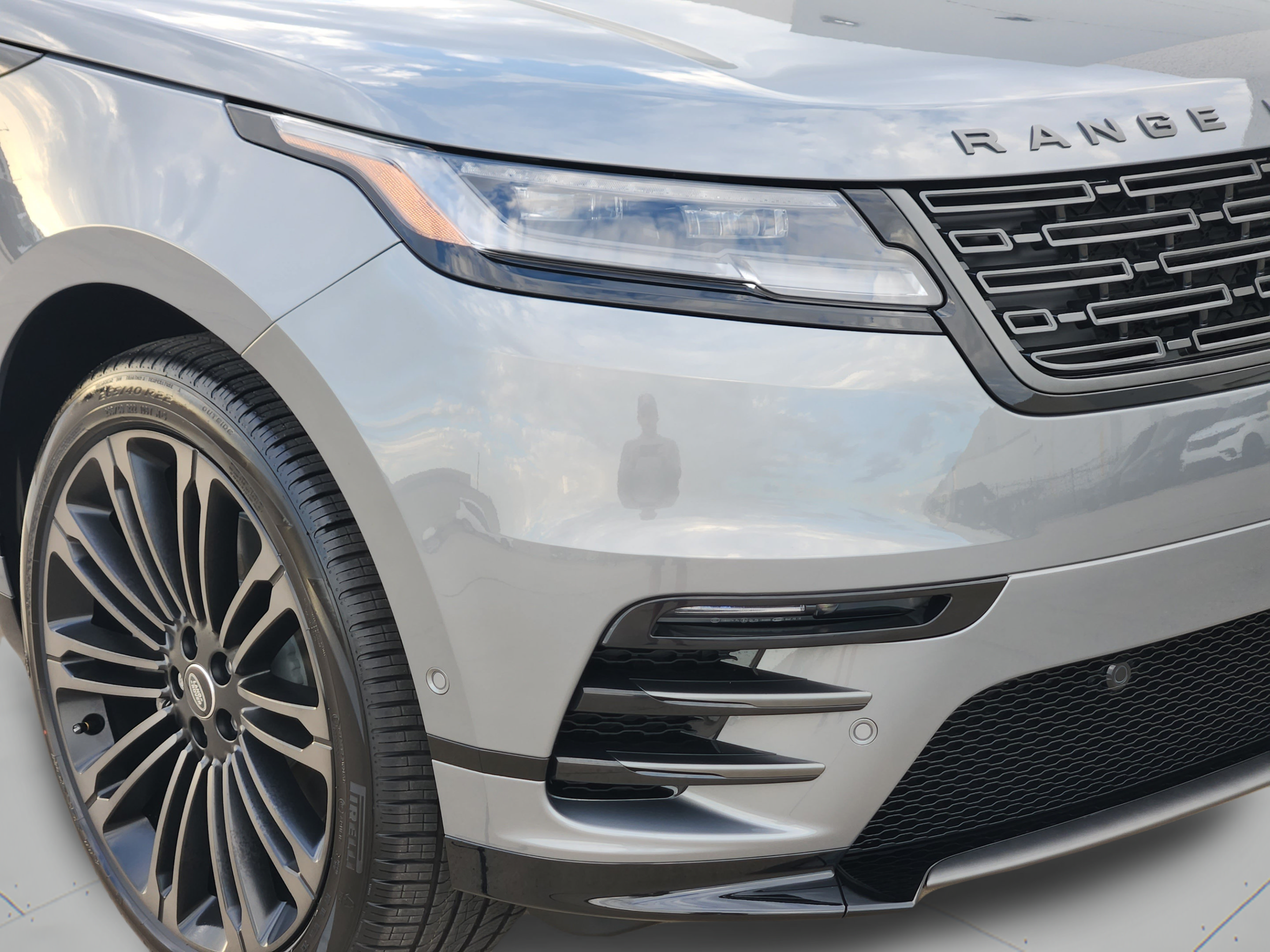 New 2026 Land Rover Range Rover Velar Belgravia AWD/4WD image 30