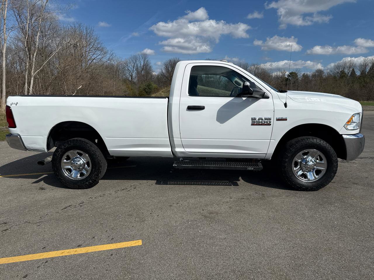Used 2018 RAM 3500 Tradesman w/ Chrome Appearance Group AWD/4WD image 4