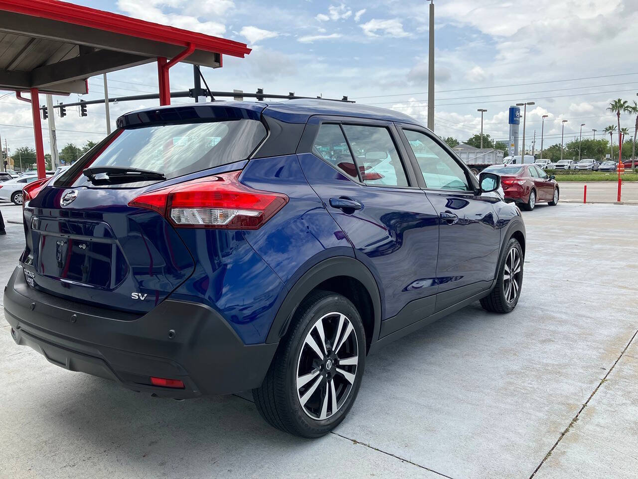 Used 2020 Nissan Kicks SV FWD image 2