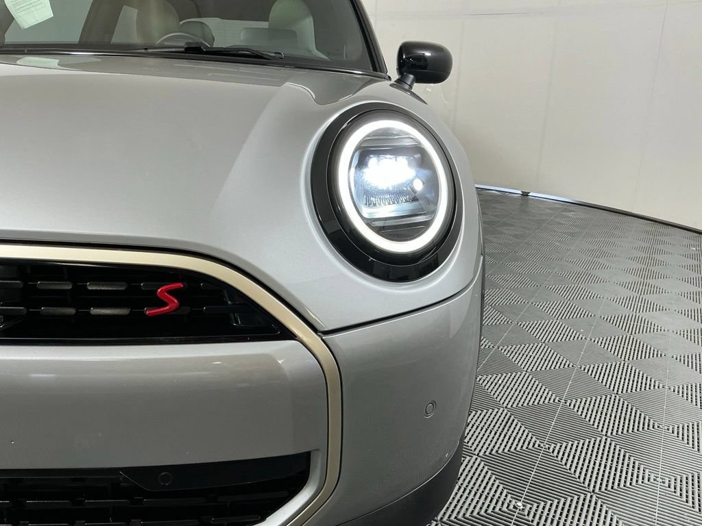 Certified 2025 MINI Cooper S FWD image 8