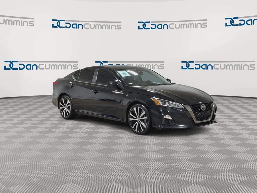Used 2021 Nissan Altima 2.0 SR FWD image 2