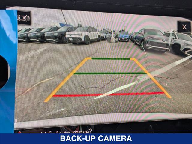 New 2025 Volkswagen Taos SE image 16