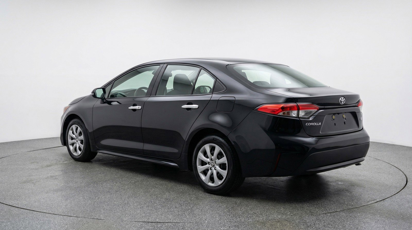 Used 2025 Toyota Corolla LE FWD image 6