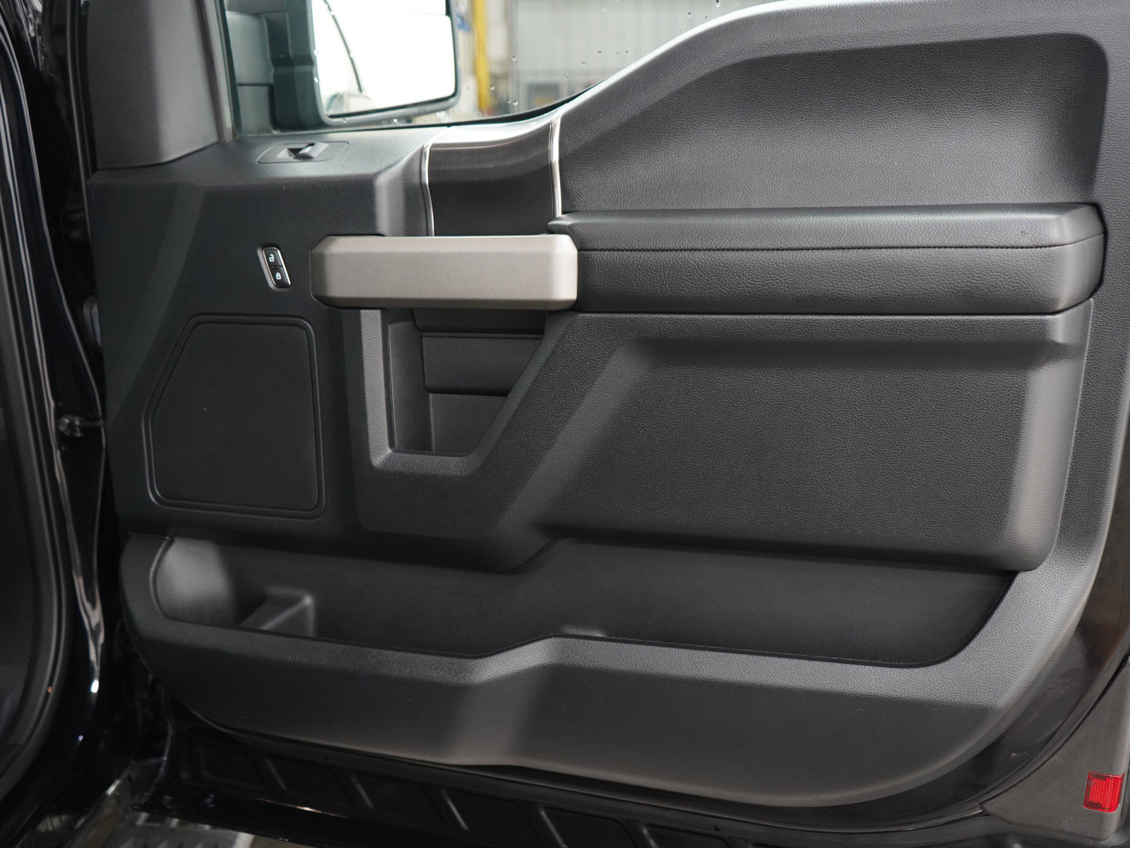 Used 2019 Ford F150 Raptor AWD/4WD image 9