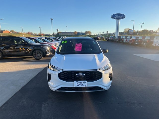 Used 2023 Ford Escape ST-Line w/ Tech Pack #1 image 2