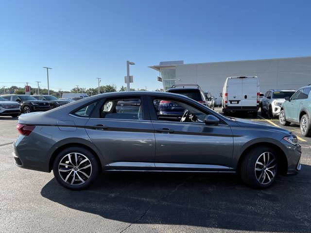 New 2026 Volkswagen Jetta SE FWD image 4