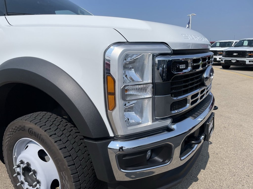 New 2025 Ford F550 4x4 SuperCab Super Duty image 34