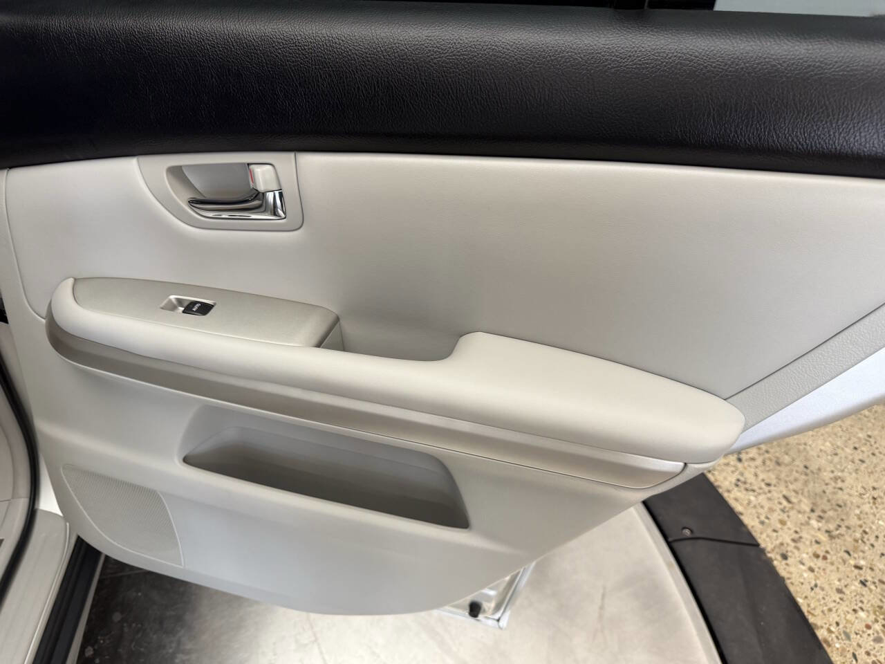 Used 2006 Lexus RX 400h AWD image 24