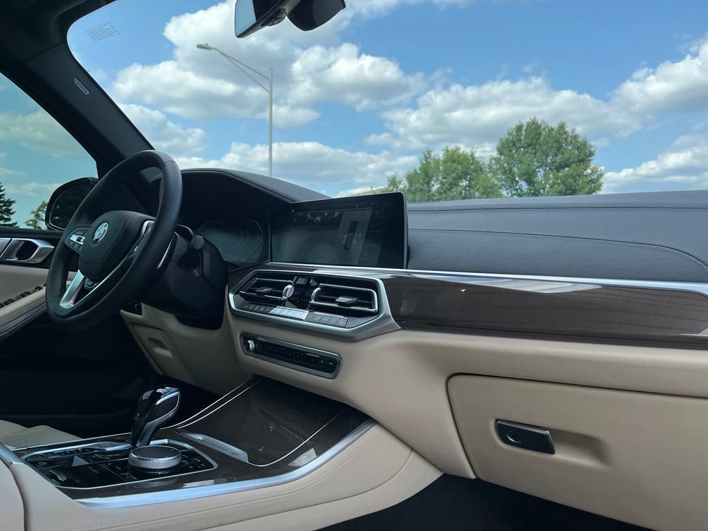 Used 2022 BMW X5 xDrive40i w/ Premium Package AWD/4WD image 31