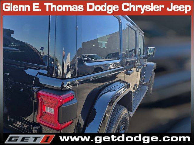 Certified 2022 Jeep Wrangler Unlimited Sahara w/ Cold Weather Group image 12