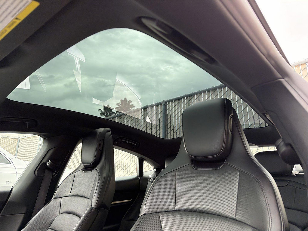 Used 2023 Porsche Taycan RWD image 18