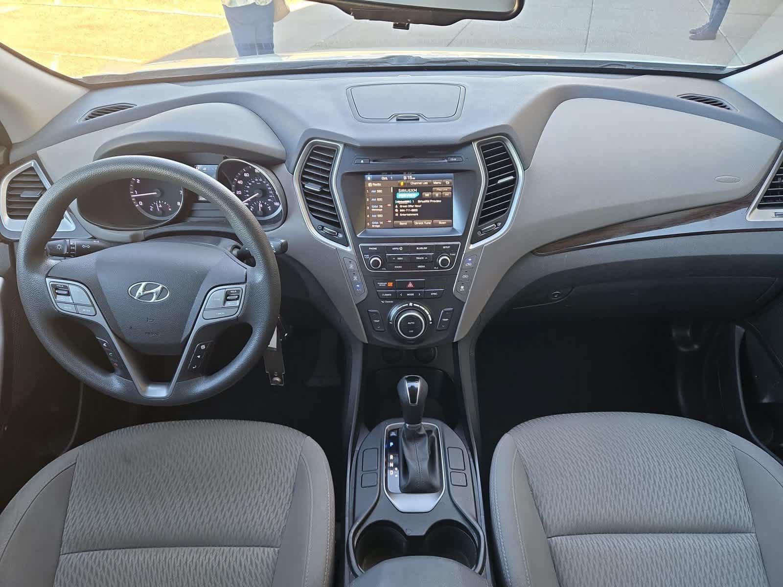 Used 2019 Hyundai Santa Fe XL SE FWD image 15