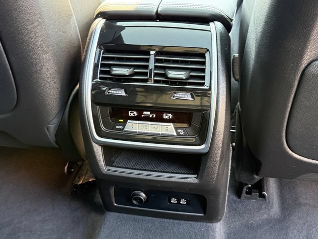 Certified 2024 BMW X7 xDrive40i w/ M Sport Package AWD/4WD image 32