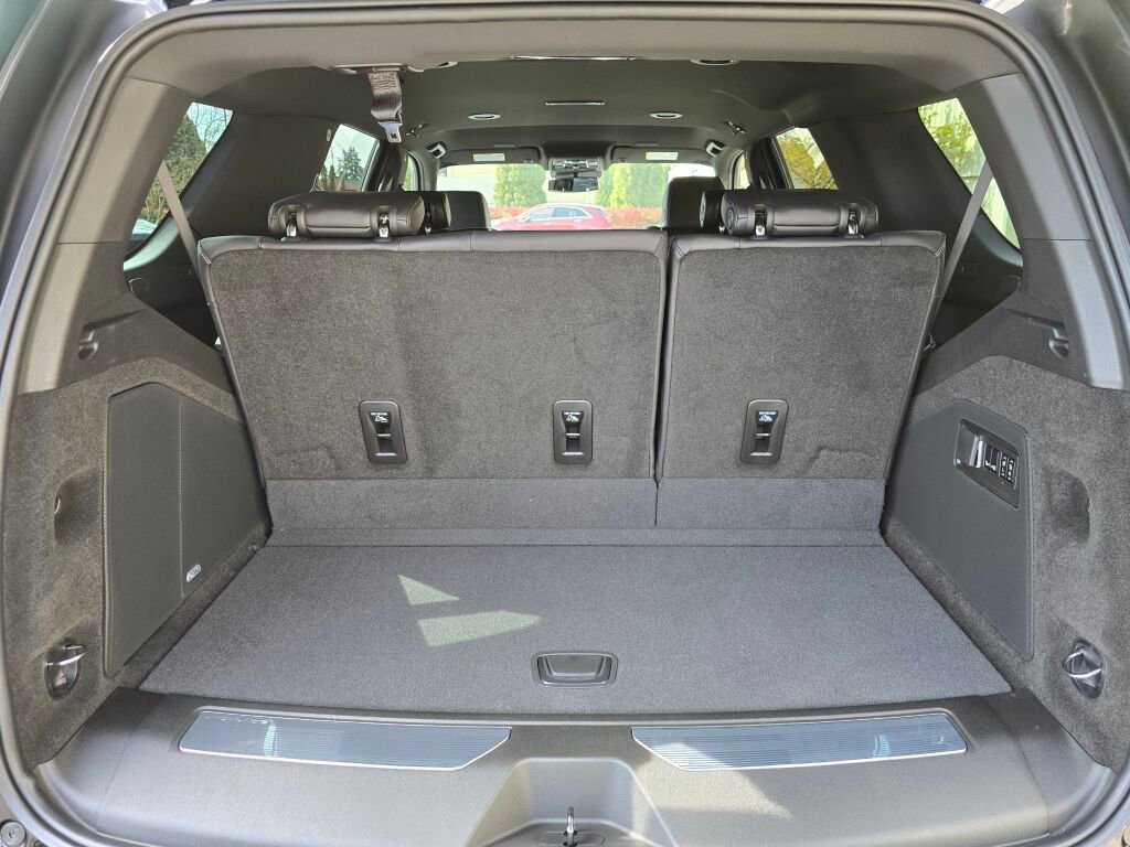 New 2026 Cadillac Escalade 4WD image 9