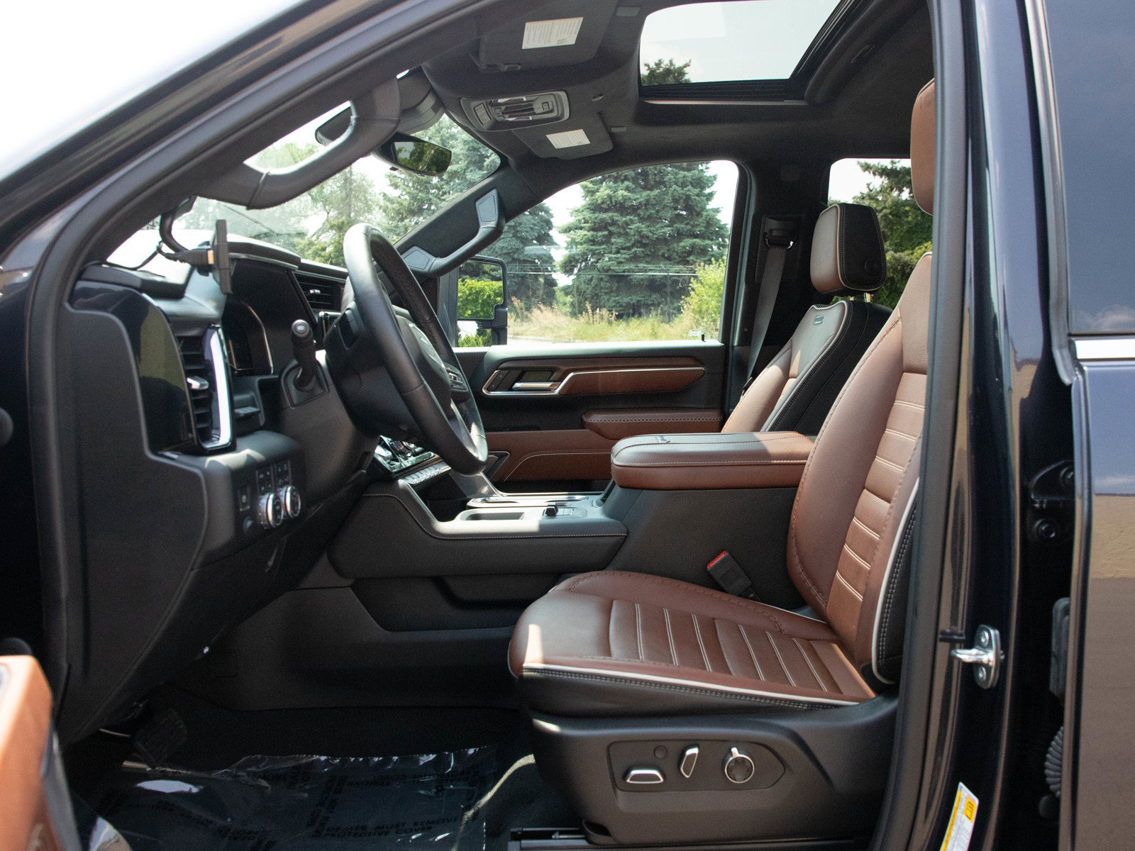 Used 2024 GMC Sierra 3500 Denali Ultimate AWD/4WD image 20