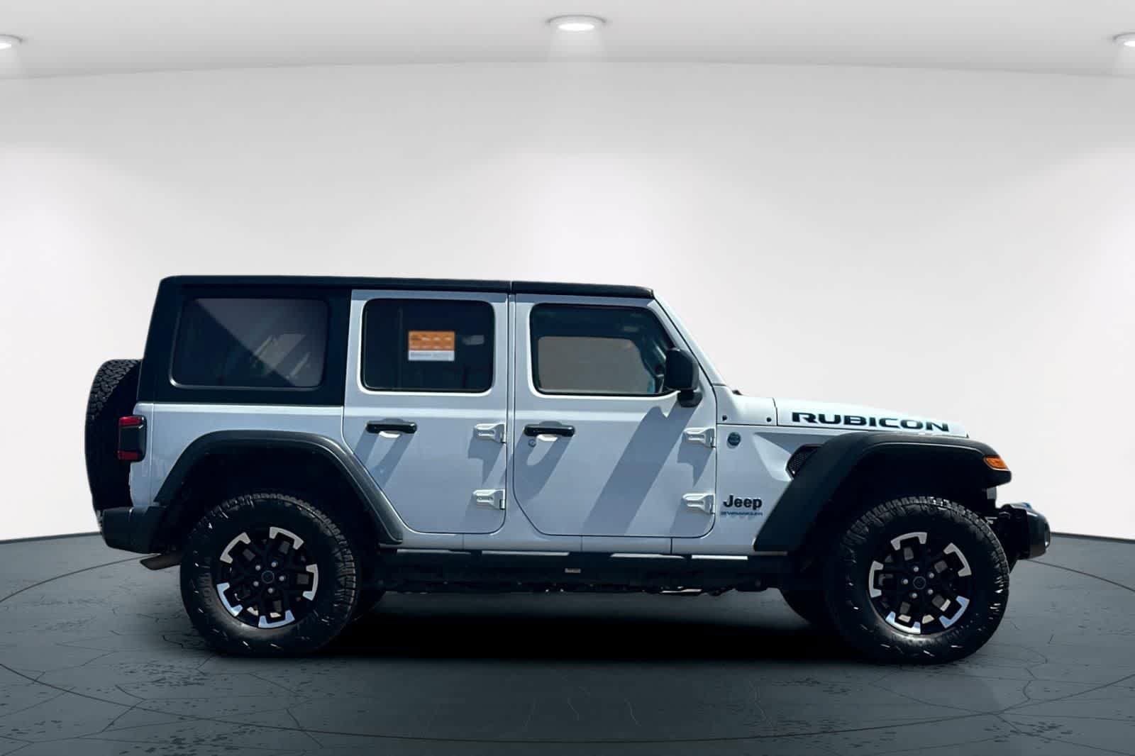 Used 2024 Jeep Wrangler Unlimited Rubicon 4xe AWD/4WD image 6