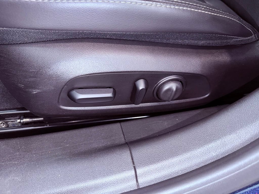 Used 2017 Buick LaCrosse Essence FWD image 20