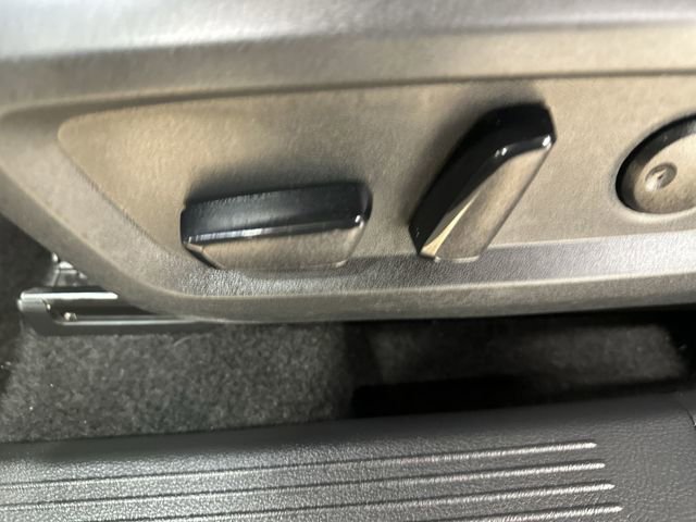 Used 2025 Nissan Rogue SV AWD/4WD image 15