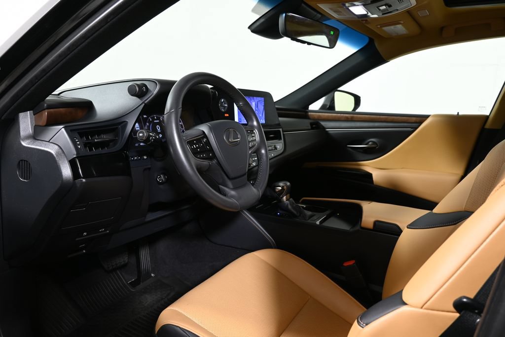 Used 2023 Lexus ES 350 w/ Premium Package FWD image 4
