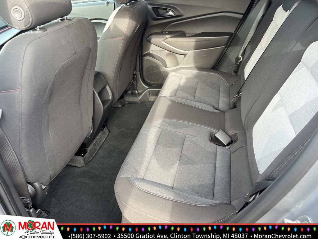 Certified 2024 Chevrolet Trax RS w/ Driver Confidence Package image 12