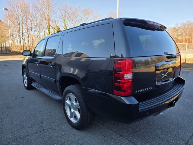 Used 2011 Chevrolet Suburban LT w/ Luxury Package image 7