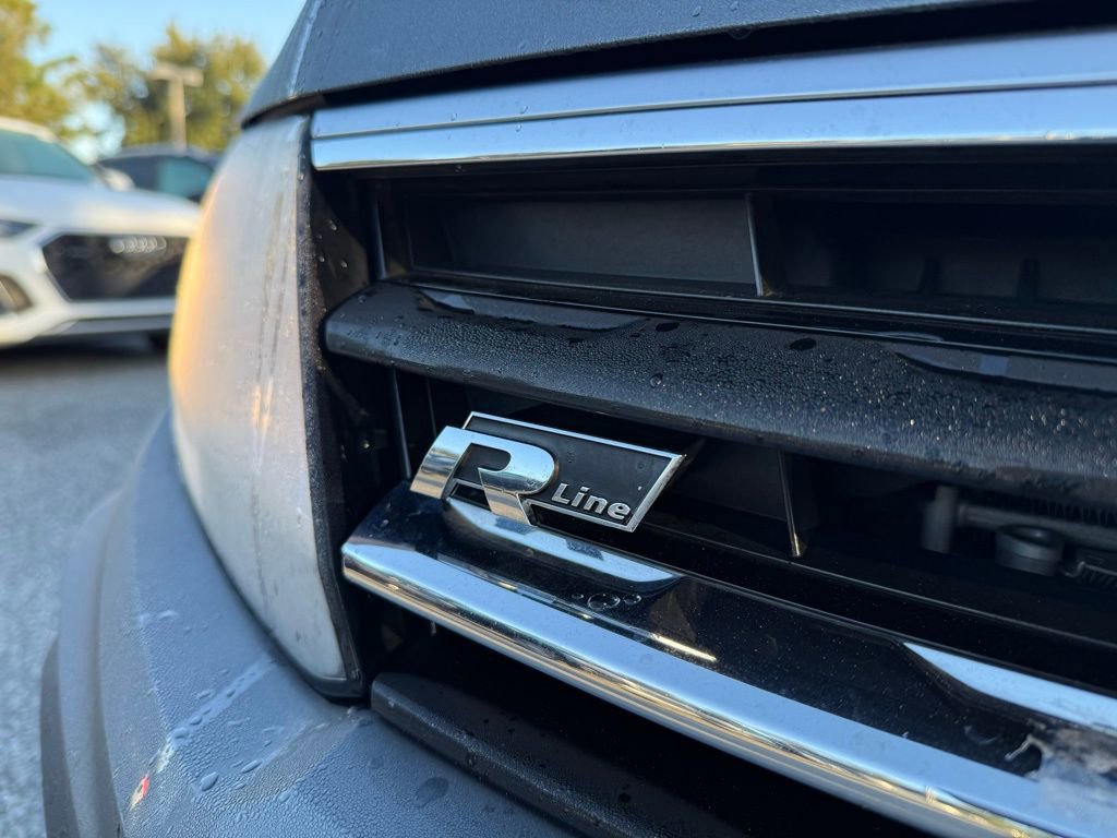 Used 2020 Volkswagen Tiguan SE R-Line image 4