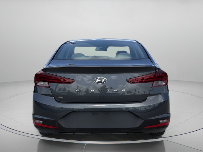 Used 2020 Hyundai Elantra SE FWD image 4