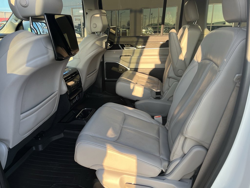 Used 2022 Jeep Wagoneer Series III w/ Convenience Group I image 28